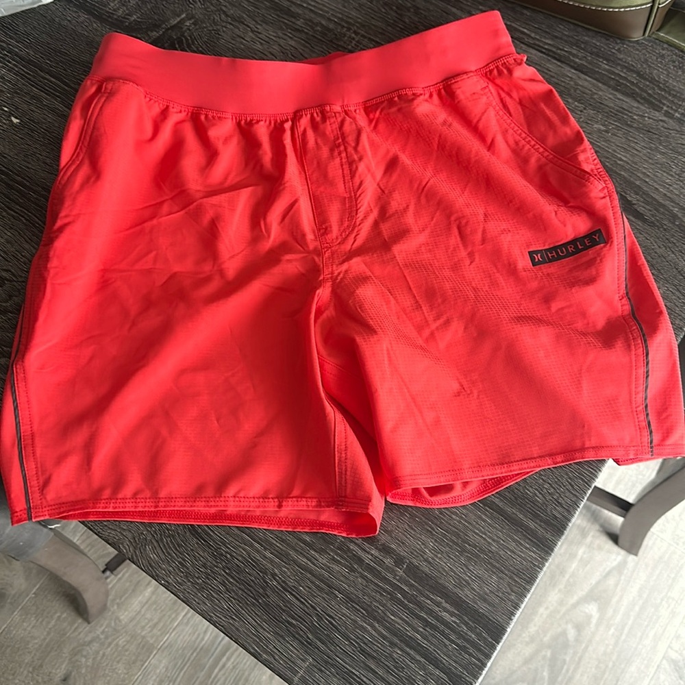 **NEW WITH TAGS** Men’s Hurley bootcamp black logo training short